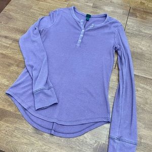 Wild Fable women’s long sleeve Henley top.